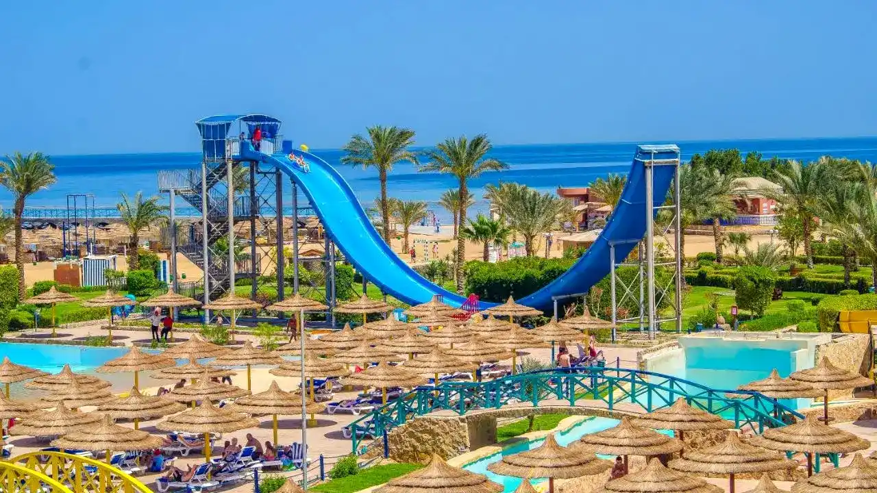 الفندق تيتانيك بيتش - الغردقة